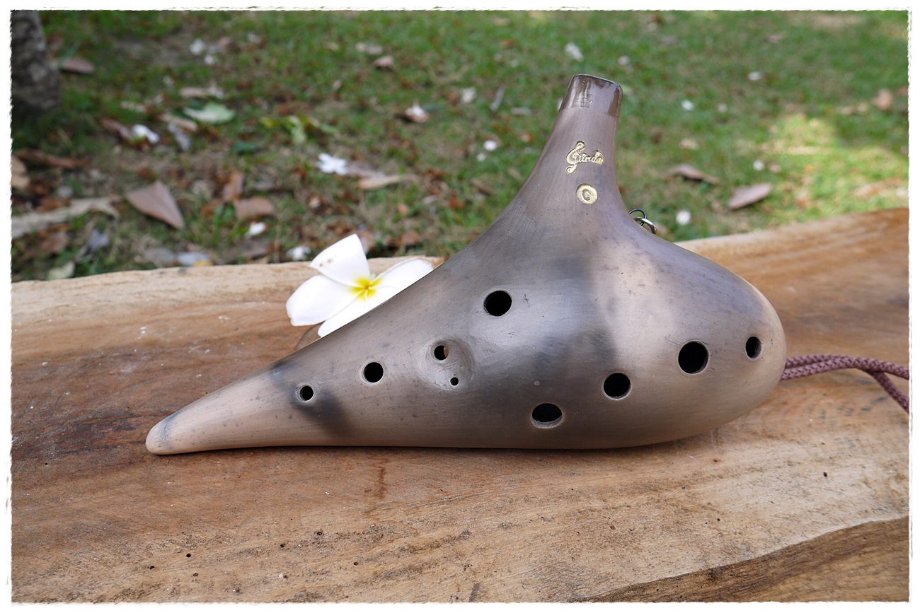 Bass C ocarina 11 holes. Dinda Ocarina.