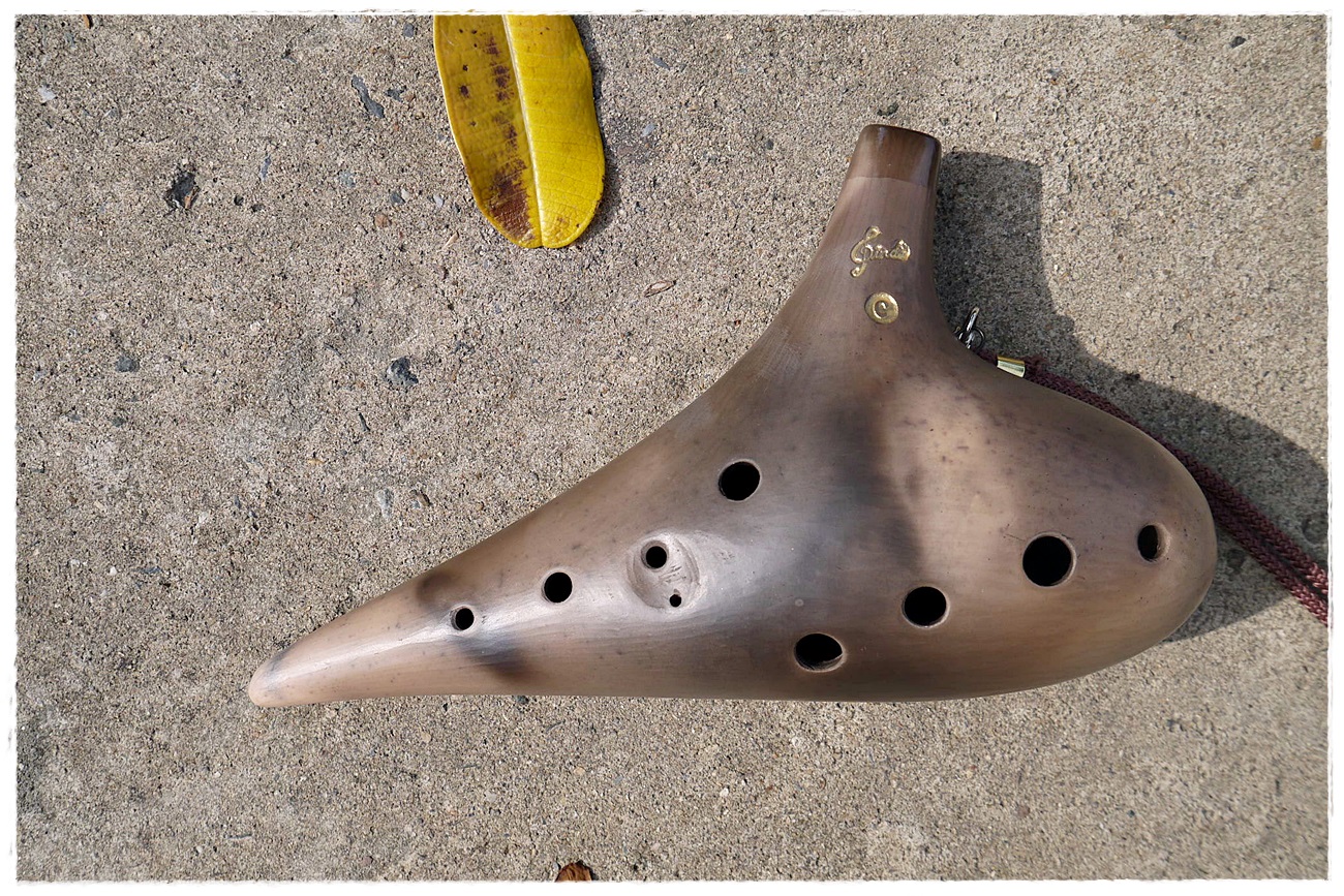 Bass C ocarina 11 holes. Dinda Ocarina.